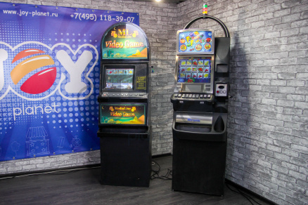 Наша компания предлагает в аренду игровые автоматы для мероприятия в разных исполнениях